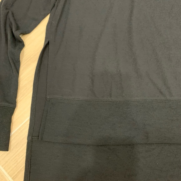 Alo Yoga High-Low Long Sleeve - Picture 4 of 6